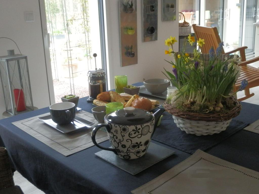 Les Muscaris Bed & Breakfast Le Minihic-sur-Rance Exterior photo