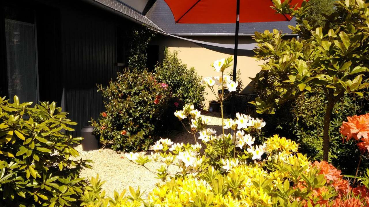 Les Muscaris Bed & Breakfast Le Minihic-sur-Rance Exterior photo